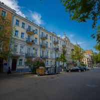 БЦ Івана Франка, 36